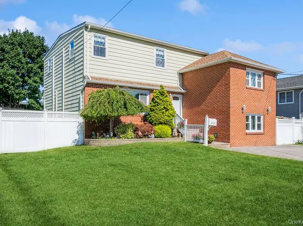 230 W End Avenue, Massapequa, NY 11758