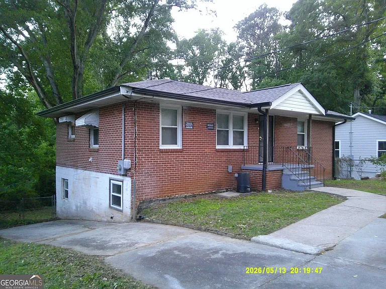 166 Polar Rock Rd SW — Photo 2