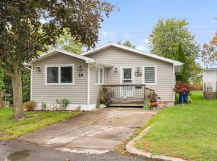 39 Regency Dr, Chatham Kent, ON N7L4E7