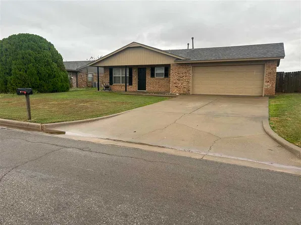 6004 SW Brookline Ave, Lawton, OK 73505