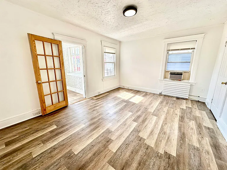 163 Jewett Ave #HOUSE — Photo 11
