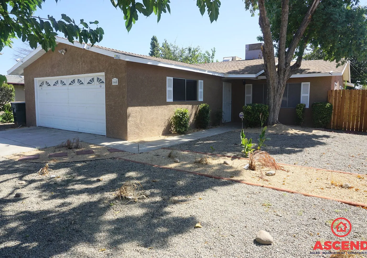 Stunnning Home in Southwest! — Photo 1