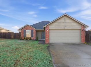205 Vail Cir, Kiefer, OK 74041