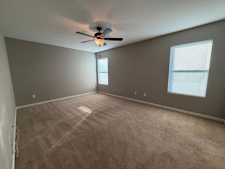6079 Shamrock Green Dr — Photo 27