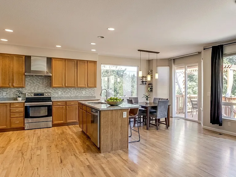 1395 E 100th Ln — Photo 76