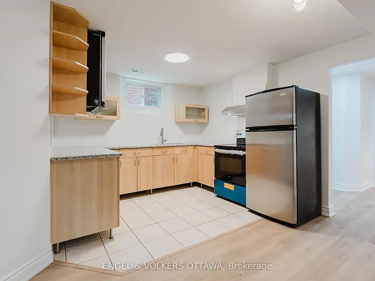 1649 Rosebella Ave #B — Photo 24