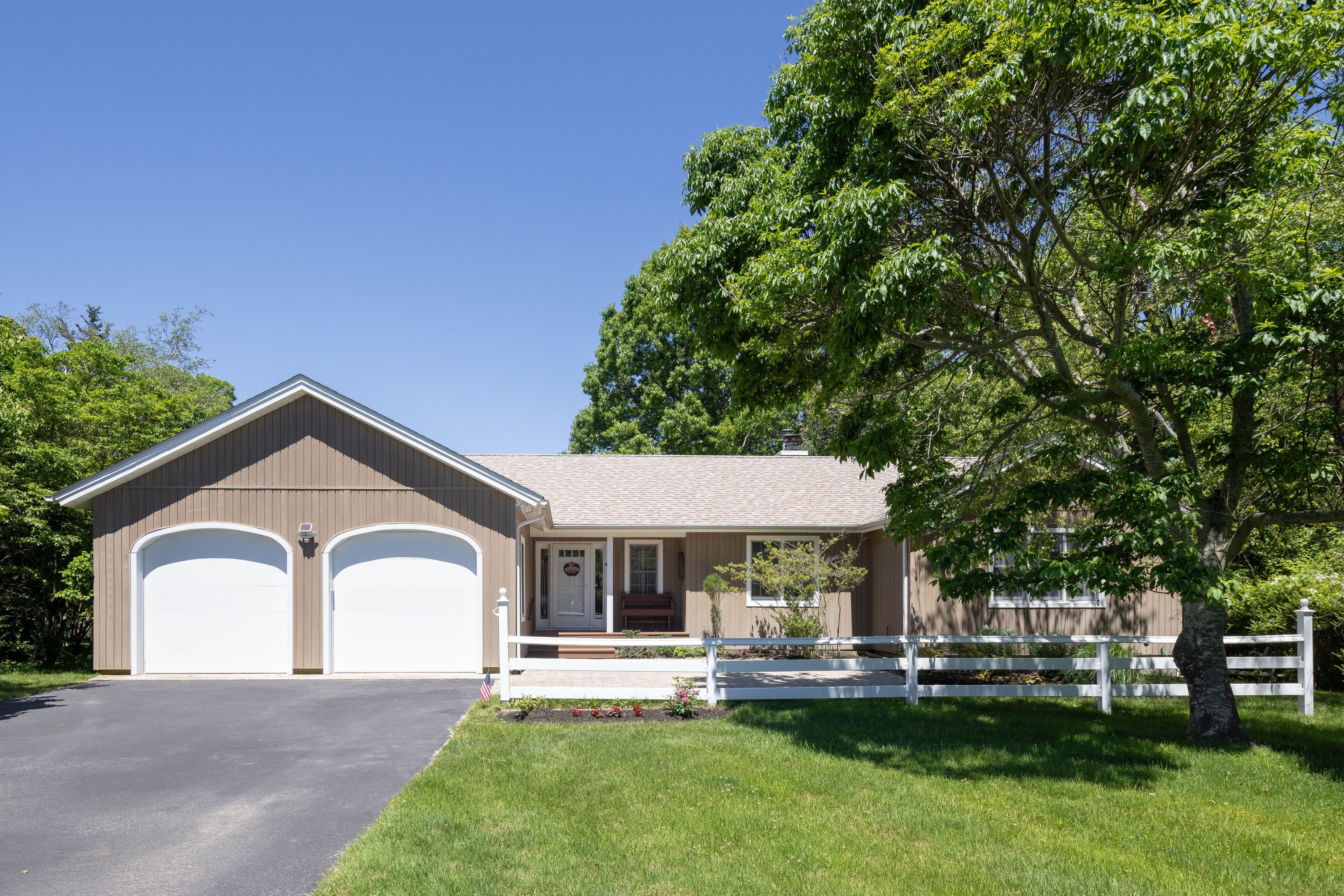 2415 Long Creek Dr, Southold, NY 11971 Out East