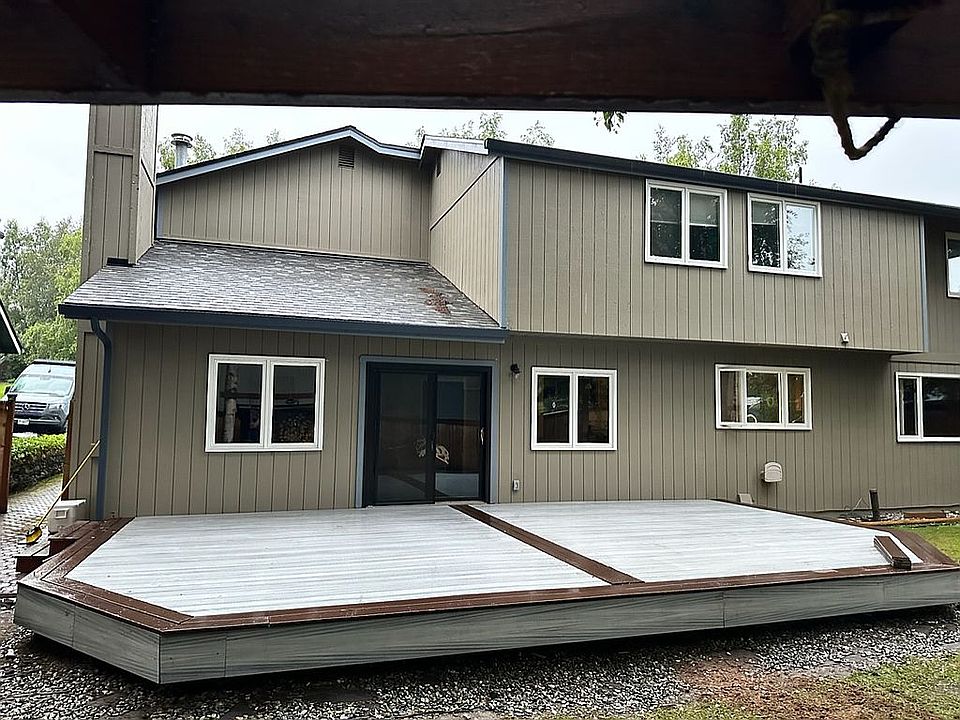 2nd image of 3101 Chesapeake Cir