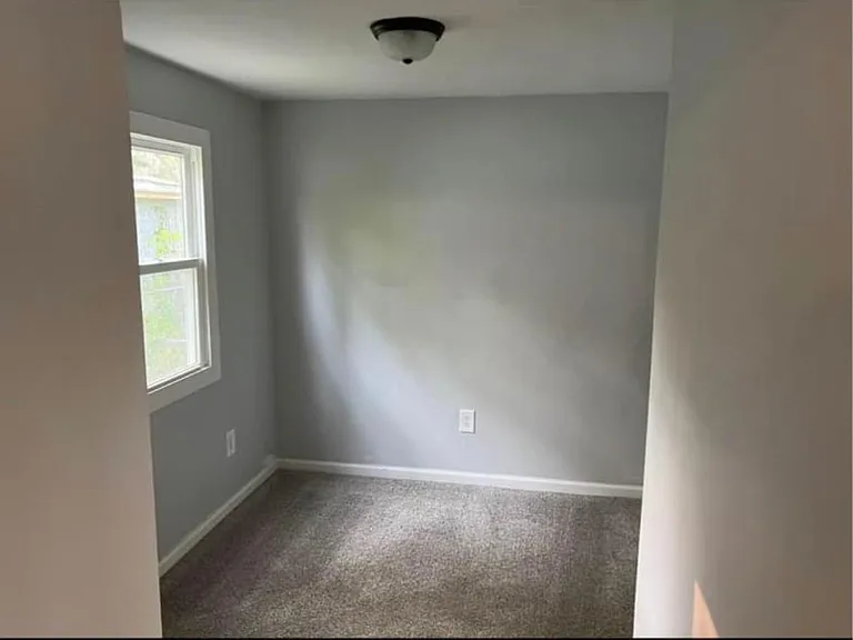6181 Lakeshore Rd — Photo 6