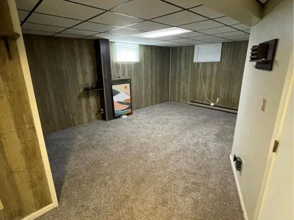 32 Casco St, Lowell, MA 01854