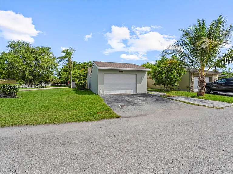1378 Osprey Ct — Photo 23