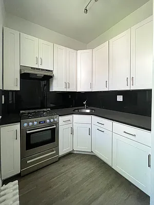 Rented by Brown Harris Stevens | media 13