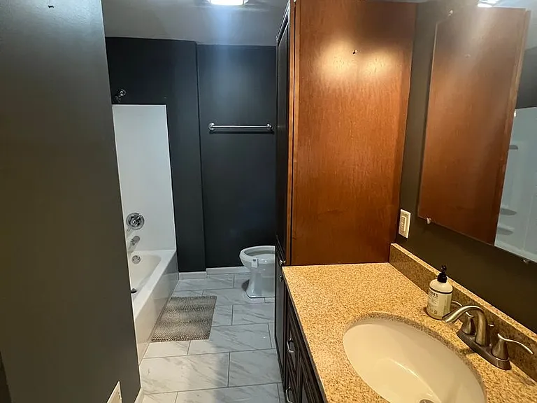 420 Walnut St — Photo 11