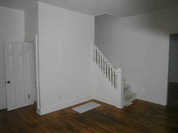 5th image of 226 Hill St