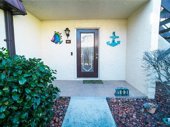 57 Douglas St APT 103, Homosassa, FL 34446