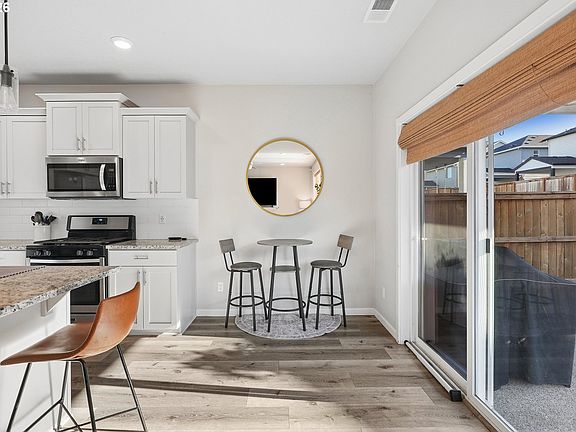 3rd image of 205 Kindre St