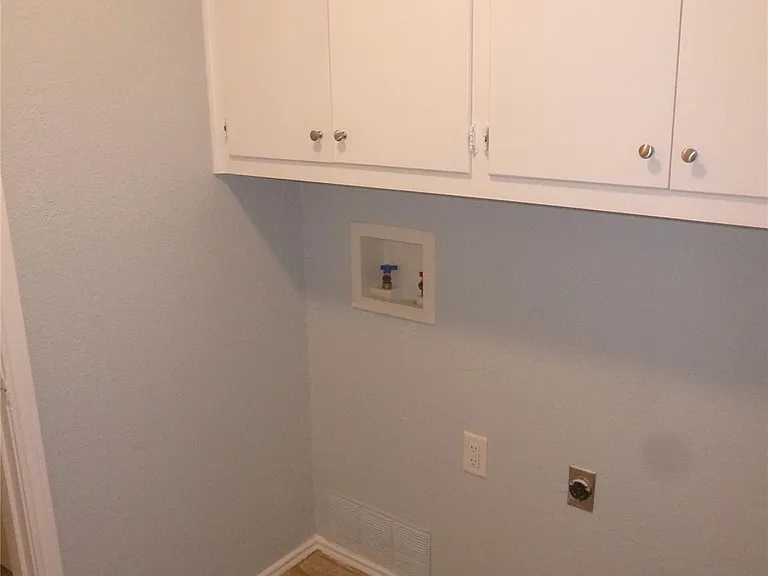 8410A Fathom Cir — Photo 35