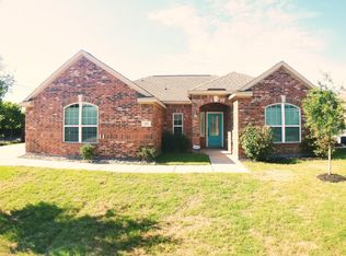 723 Shady Meadow Ln, Glenn Heights, TX 75154