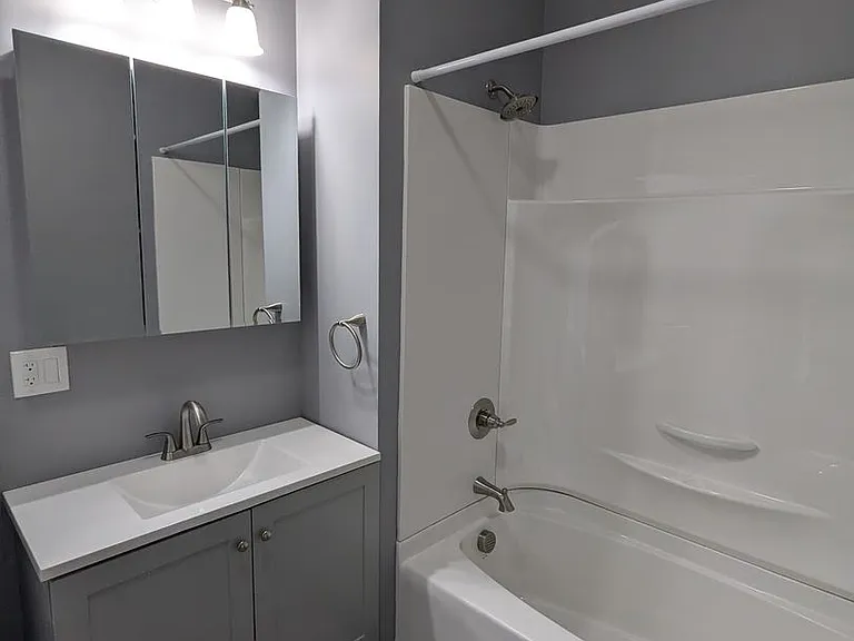 64 Howard St — Photo 10