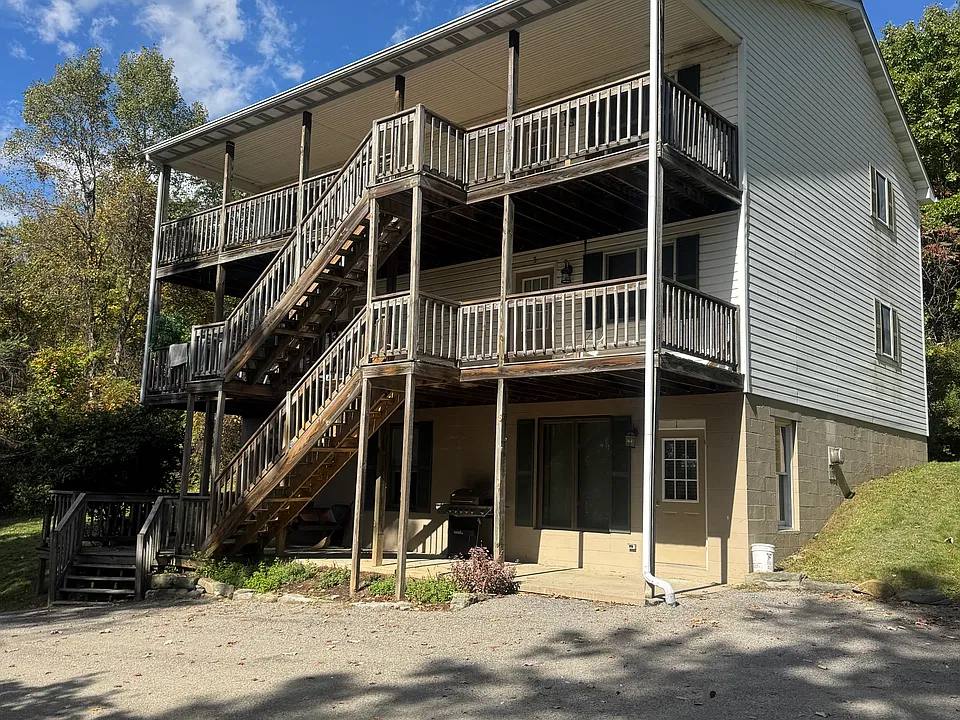 363 Perry Hwy #1