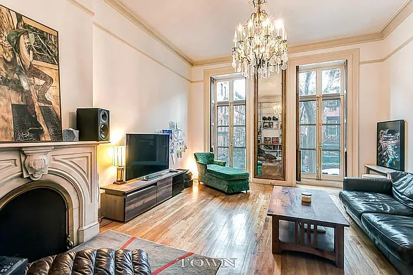 Rented by Town Residential | media 21