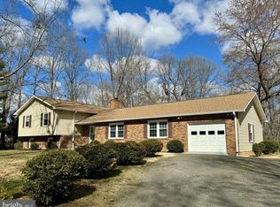 9389 Green Meadows Rd, Warrenton, VA 20187