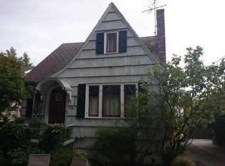 3250 40th Ave SW, Seattle, WA 98116