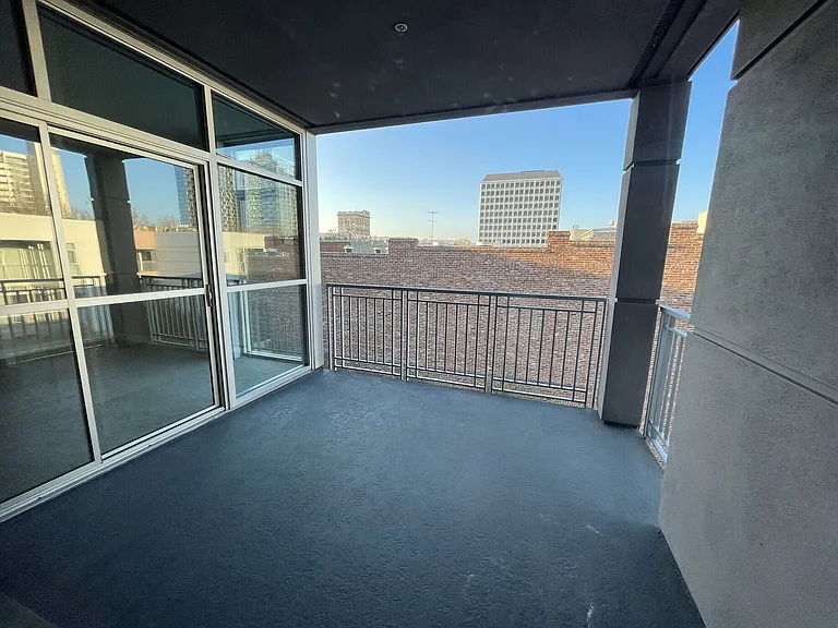33 South Third — Photo 21