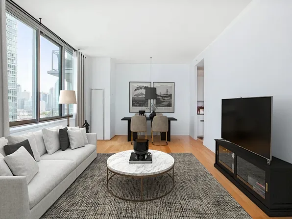 46-30 Center Boulevard 903 image 3 of 17