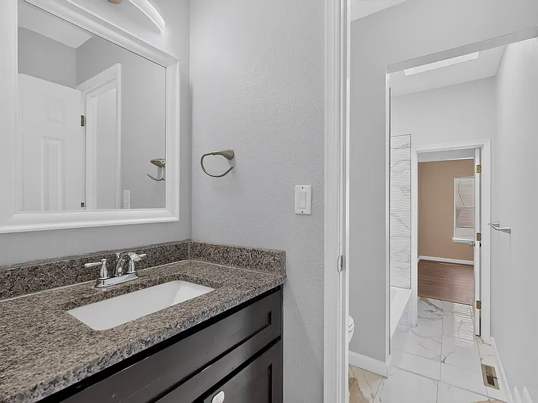 8405 Fairmont Dr NW — Photo 26
