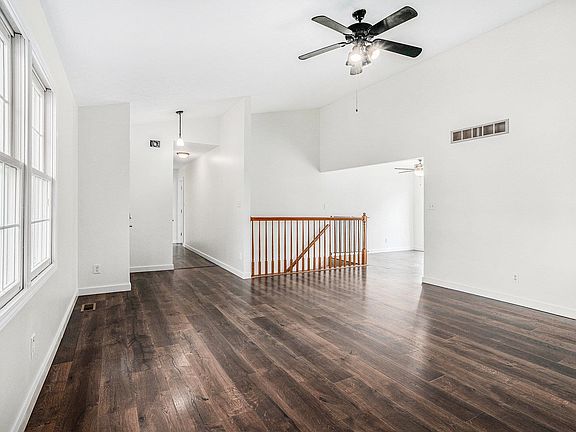 5th image of 55799 Rooster Ln