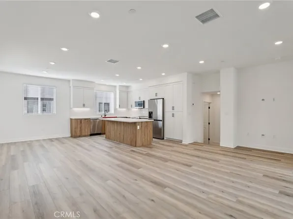 1693 Coral Sea Ln, San Pedro, CA 90731
