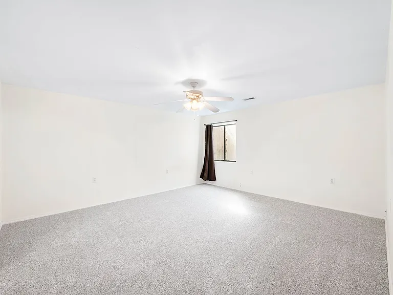 1814 N Redbarn Ln — Photo 14