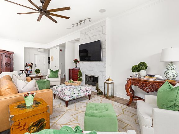 5th image of 355 E Ohio St Suite 301