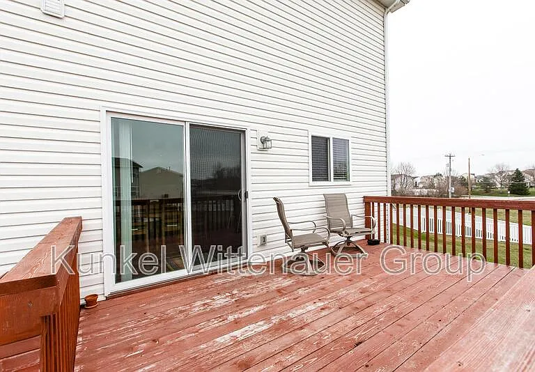 2724 Ambridge Dr — Photo 5