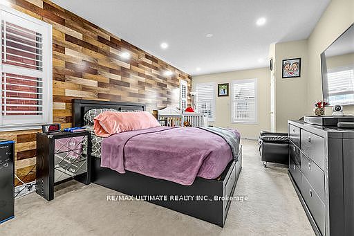5th image of 255 Torbarrie Rd E