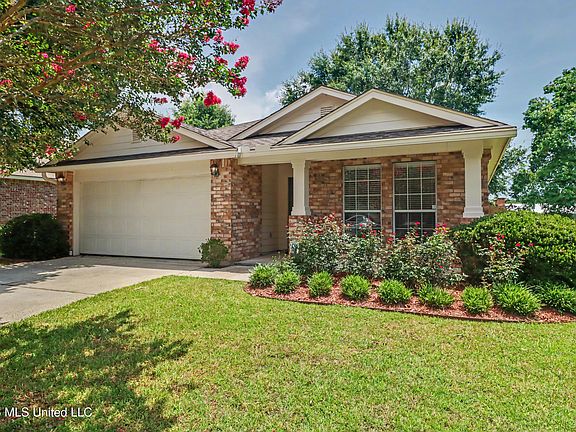 2nd image of 10353 English Manor Dr