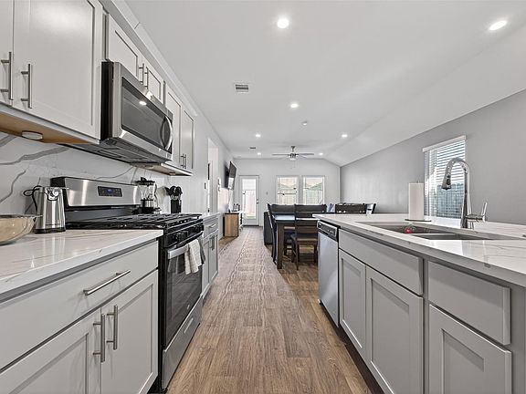 3rd image of 5439 Creekstone Rise Ln