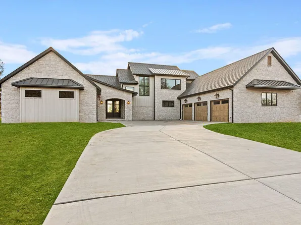 4032 E Dunrobin Drive, Springfield, MO 65809