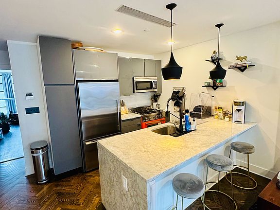 5th image of 245 Manhattan Ave #1B