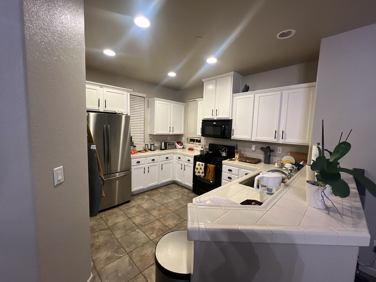 3 bed, 2.5 bath, 1464 sqft, $1,200 — Photo 2