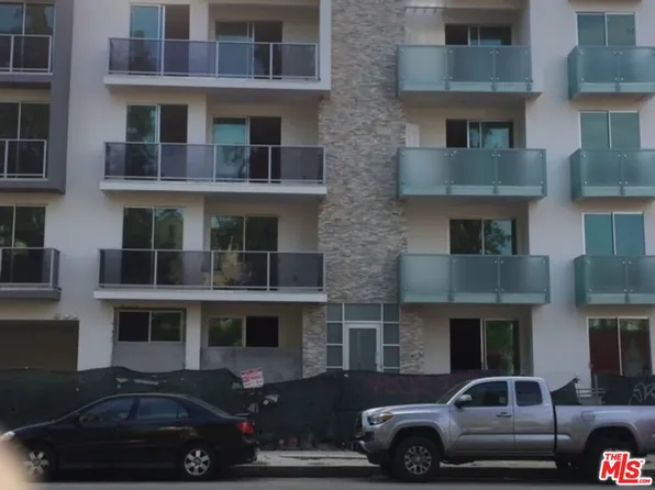 4600 Coldwater Canyon Ave #Penthouse 3, Studio City, CA 91604