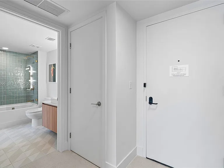 159 NE 6th St #2707 — Photo 11