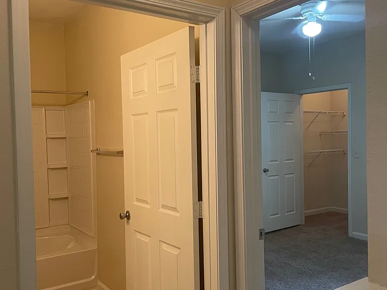 900 Vista Lake Dr #201 — Photo 5