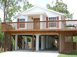 176 6th St, Naples, FL 34113