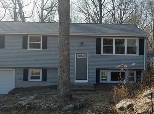 78 Beechwood Rd, Oakdale, CT 06370