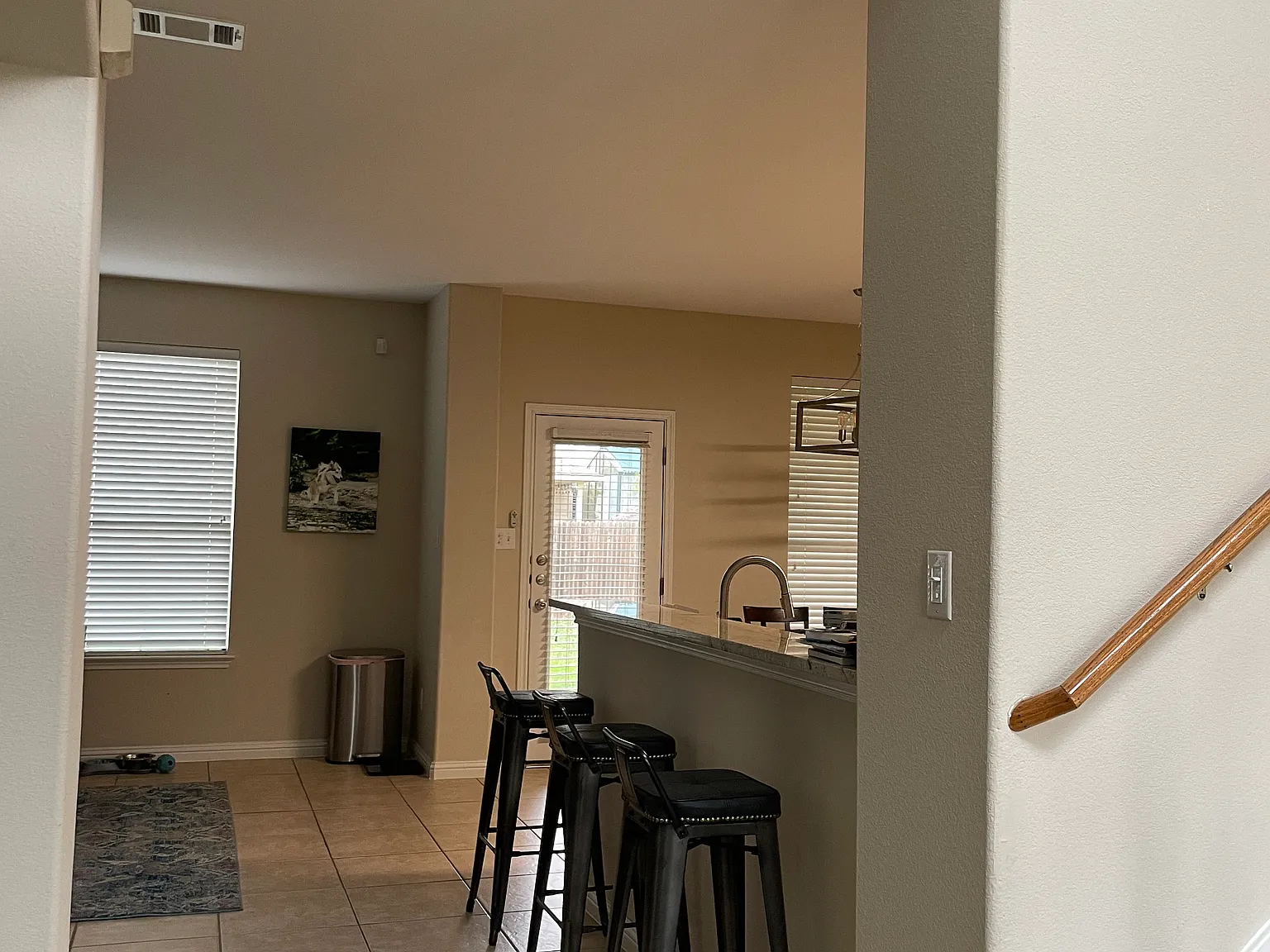 1 bed, 2358 sqft, $1,000 — Photo 4