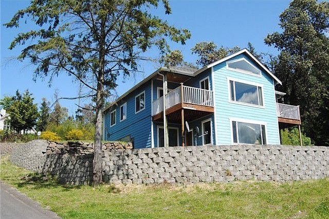 1st image of 3015 E Bay Dr NW