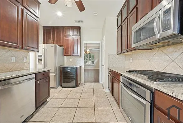 1650 Meadows Ave — Photo 10