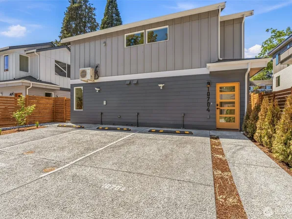 10706 Linden Avenue N, Seattle, WA 98133